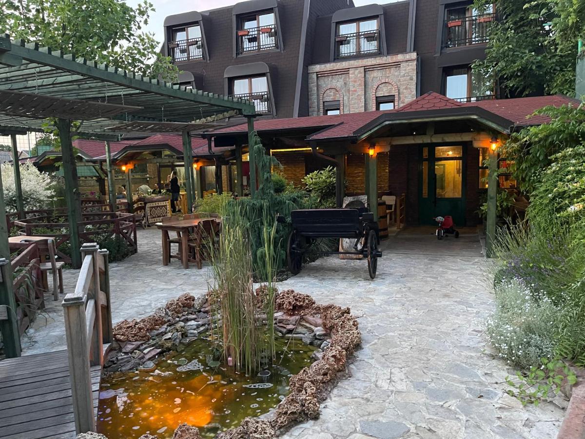 Каштел Pancevo Hotel Kültér fotó