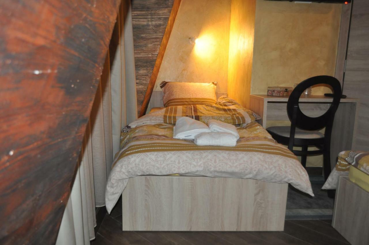 Каштел Pancevo Hotel Kültér fotó